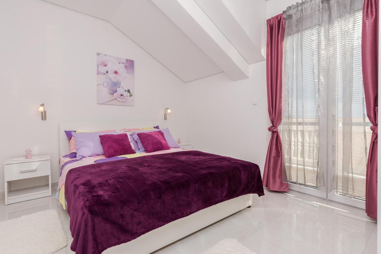 Villa Flora Maris Apartments プリヴラカ エクステリア 写真