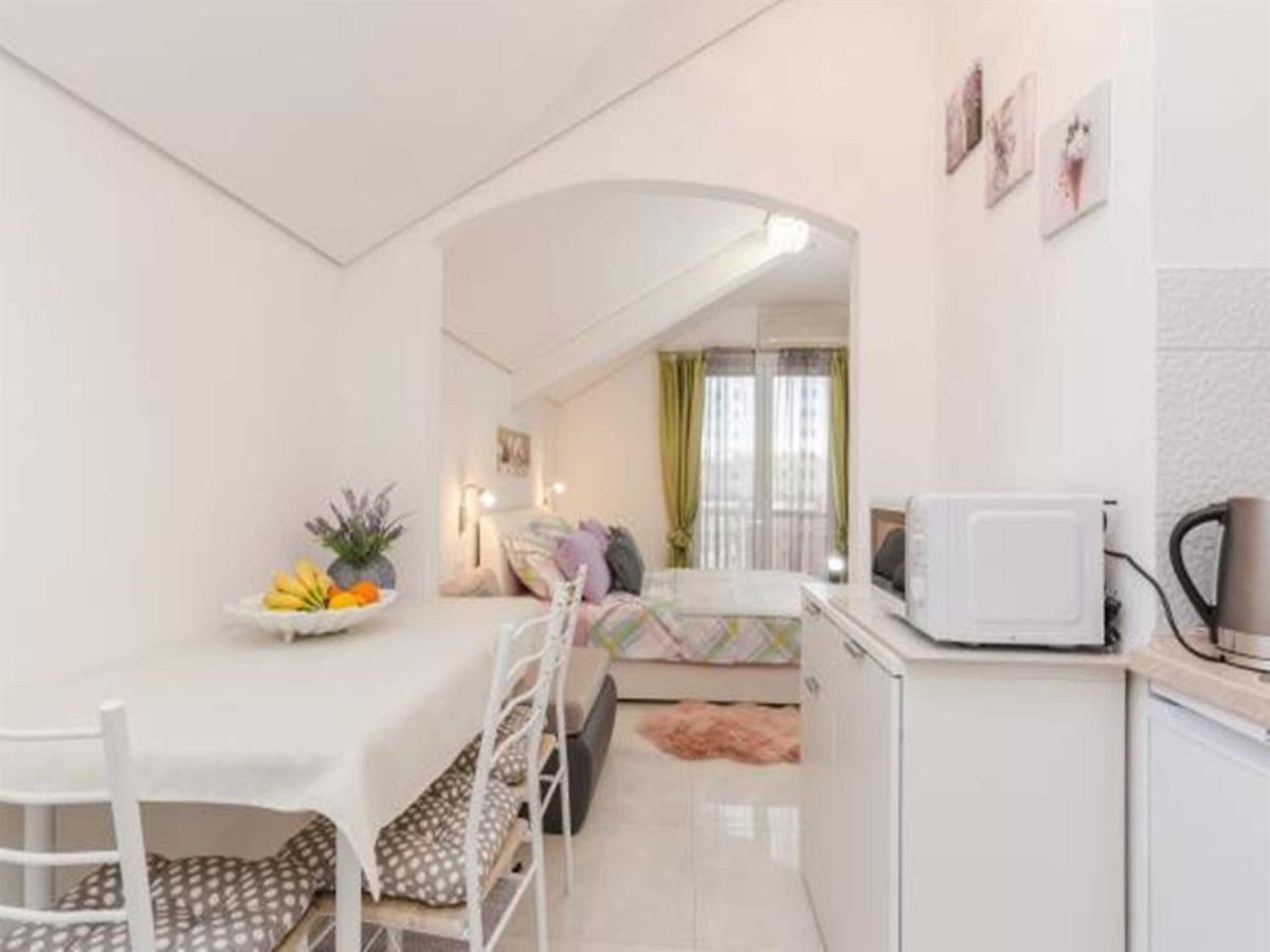 Villa Flora Maris Apartments プリヴラカ エクステリア 写真