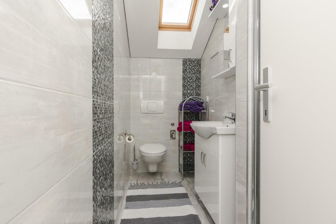 Villa Flora Maris Apartments プリヴラカ 部屋 写真