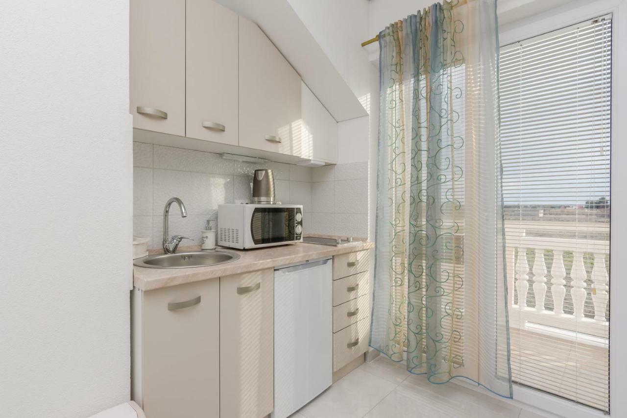 Villa Flora Maris Apartments プリヴラカ エクステリア 写真