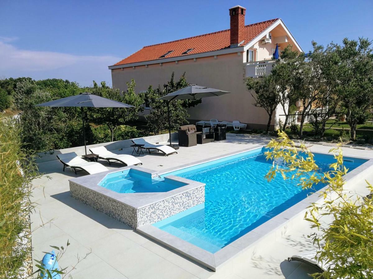 Villa Flora Maris Apartments プリヴラカ エクステリア 写真